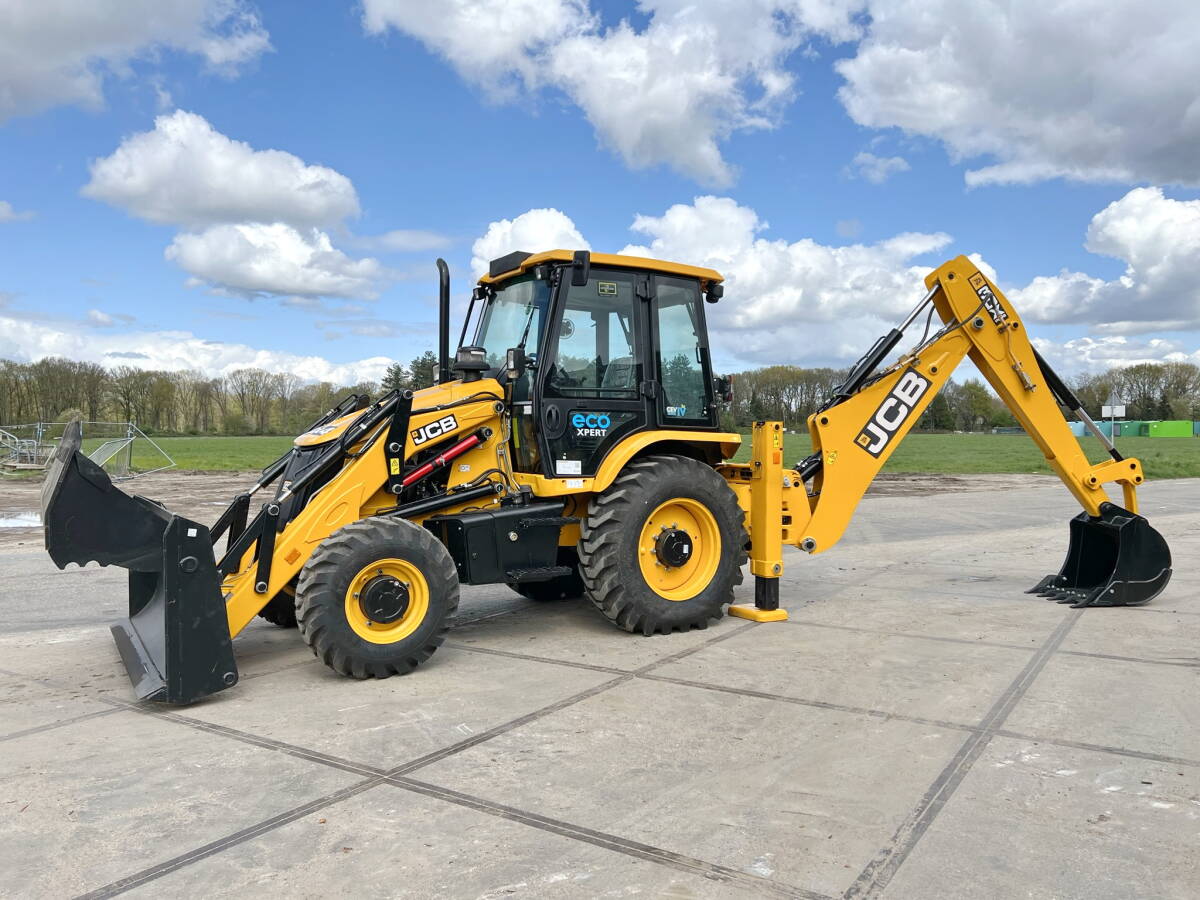 JCB BACKHOE LOADER